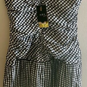 ABS Allen Schwartz 100% cotton
gingham strapless midi dress